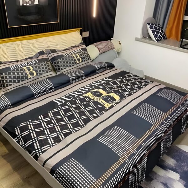 Burberry Bedding Set - TB004