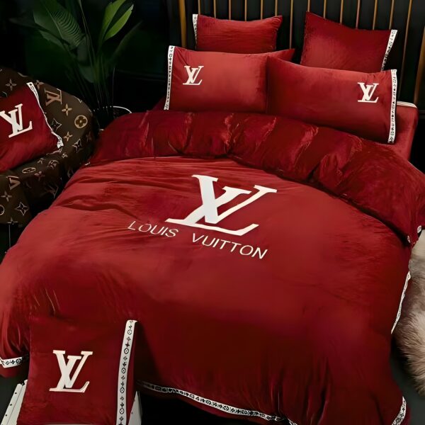 Louis Vuitton Bedding Set - TB492