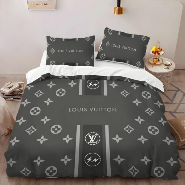 Louis Vuitton Bedding Set - TB533