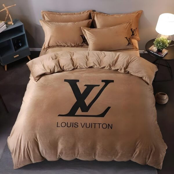 Louis Vuitton Bedding Set - TB552