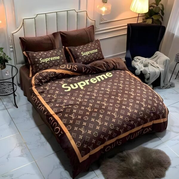 Louis Vuitton Bedding Set - TB555