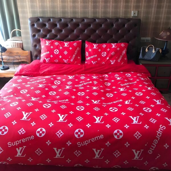 Louis Vuitton Bedding Set - TB584
